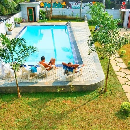 Wake N Flow, Weligama Exteriör bild