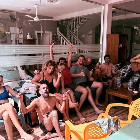 Wake N Flow, Weligama Exteriör bild